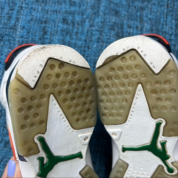 Nike Jordan 6 Retro GS Gatorade Like Mike Sneakers in Summit White Team Orange - Picture 9 of 10